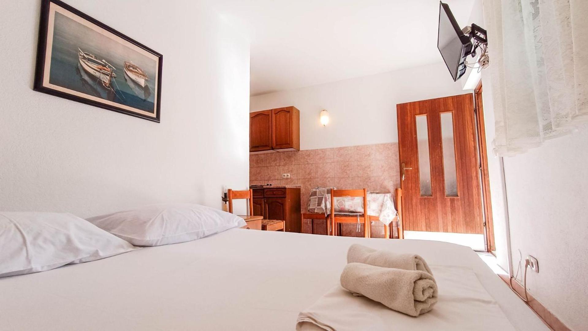 Apartments Ines - 15 Meters From The Beach Promajna Exterior photo