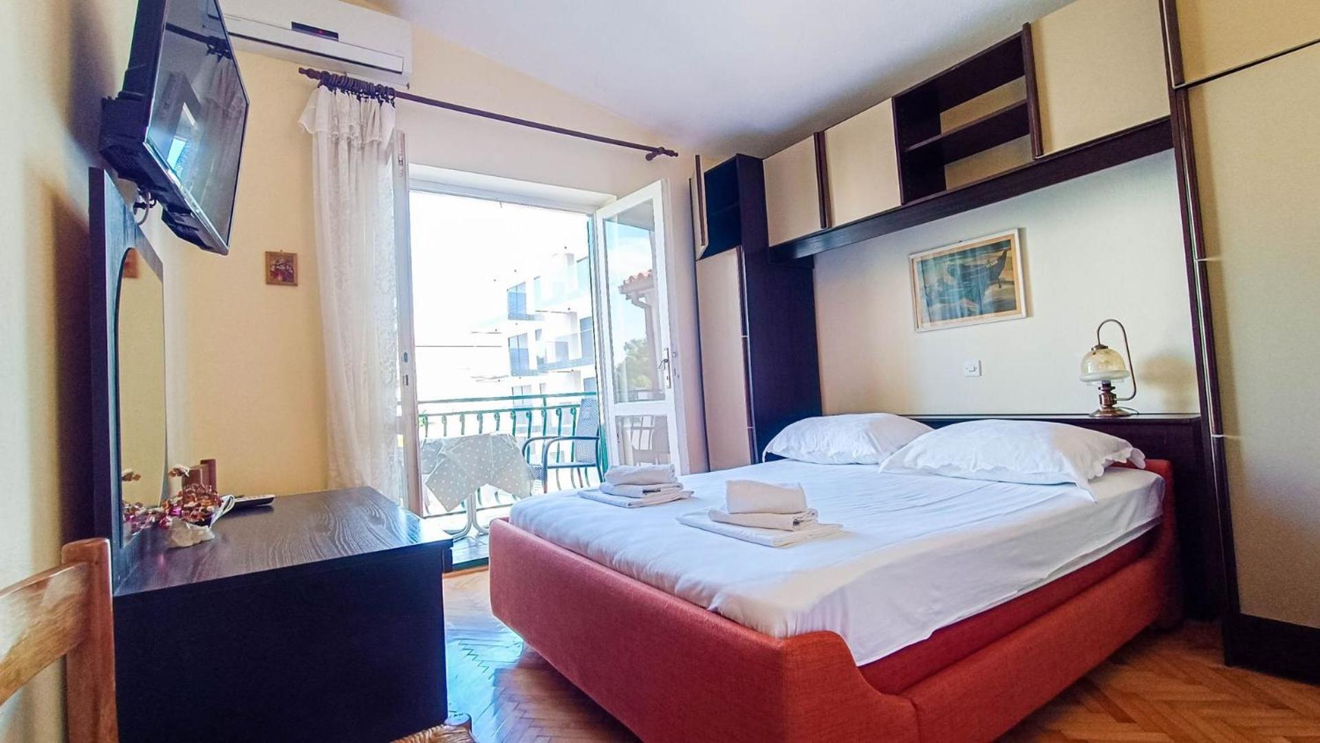 Apartments Ines - 15 Meters From The Beach Promajna Exterior photo