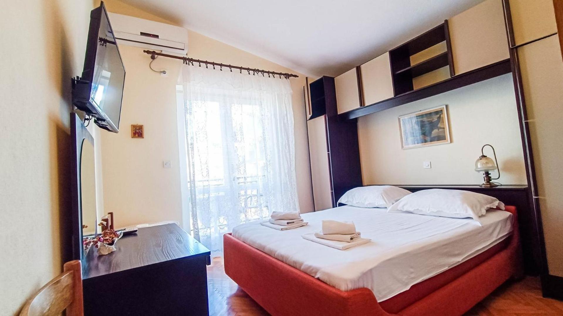 Apartments Ines - 15 Meters From The Beach Promajna Exterior photo