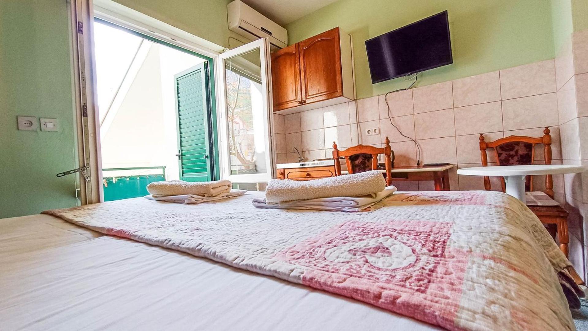 Apartments Ines - 15 Meters From The Beach Promajna Exterior photo