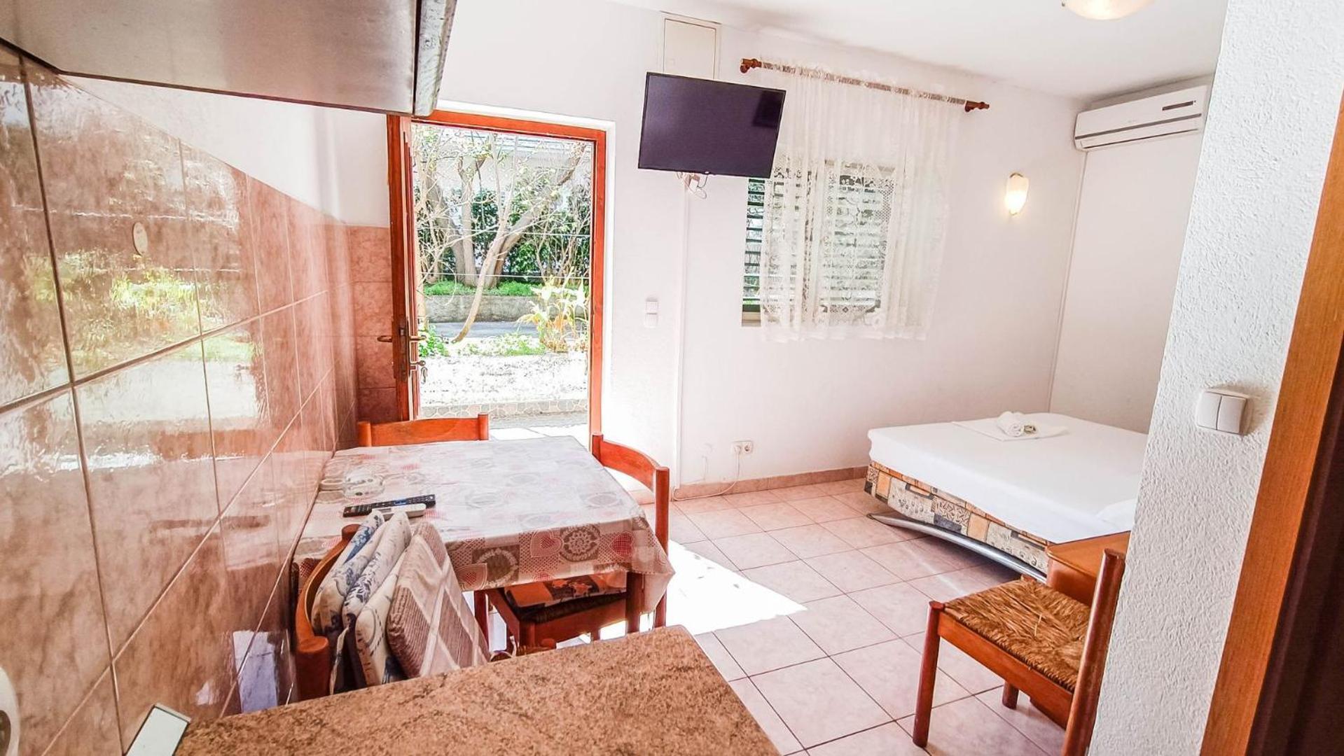 Apartments Ines - 15 Meters From The Beach Promajna Exterior photo