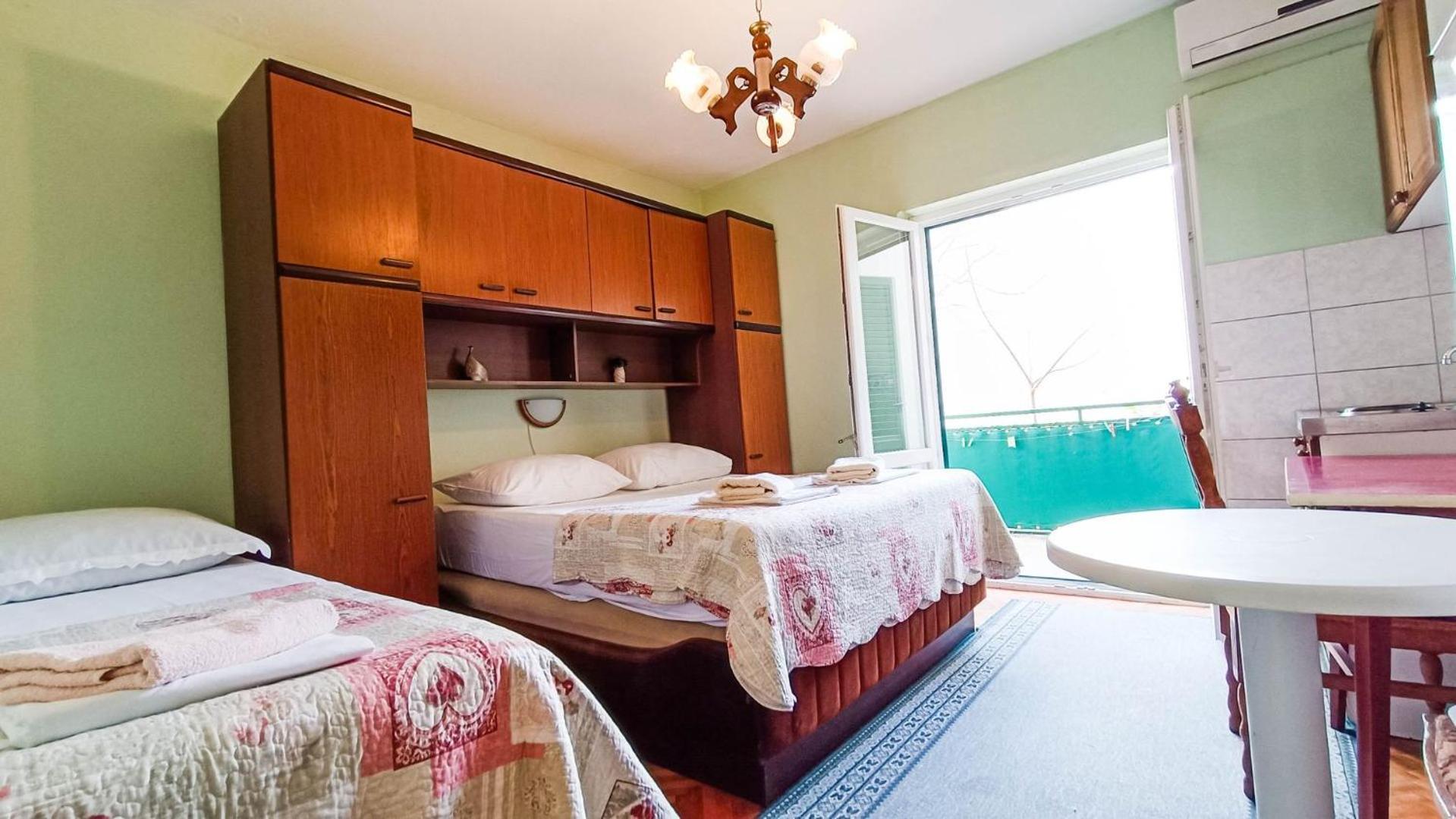 Apartments Ines - 15 Meters From The Beach Promajna Exterior photo